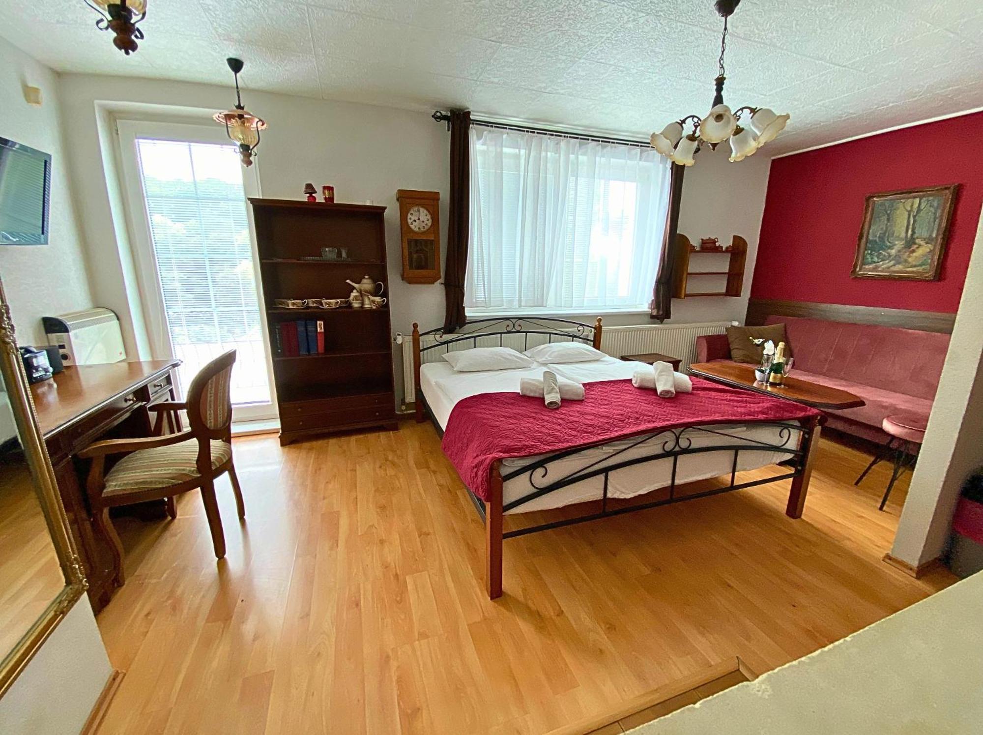 Spa & Pool Apartments Prestige Villa Ivica Marianka エクステリア 写真