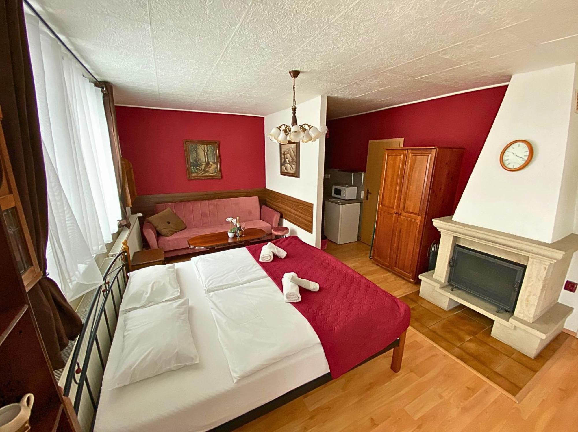 Spa & Pool Apartments Prestige Villa Ivica Marianka エクステリア 写真